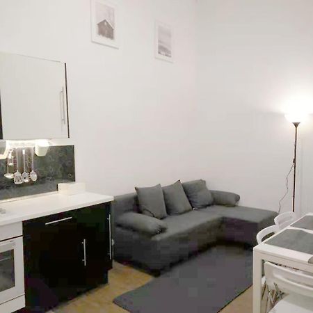 E34 Appartement Boedapest Buitenkant foto