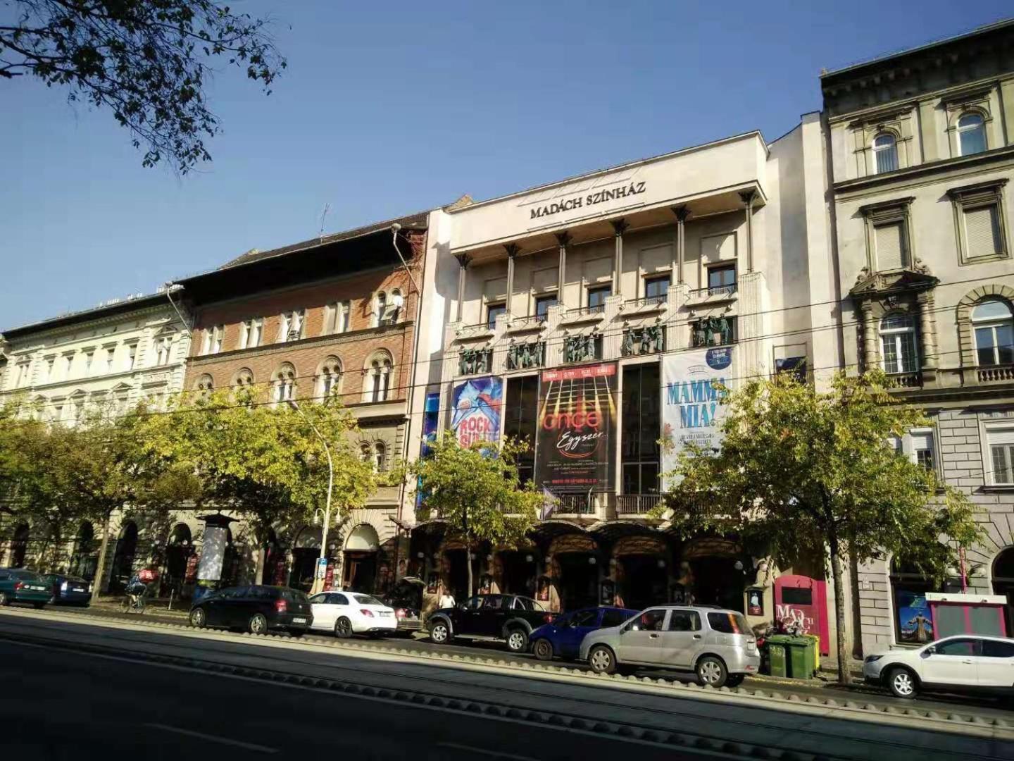 E34 Appartement Boedapest Buitenkant foto